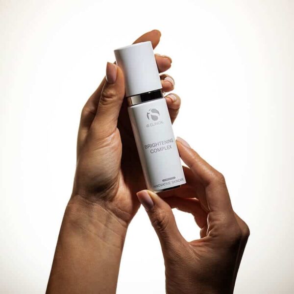 iS Clinical Brightening Complex - Image 2
